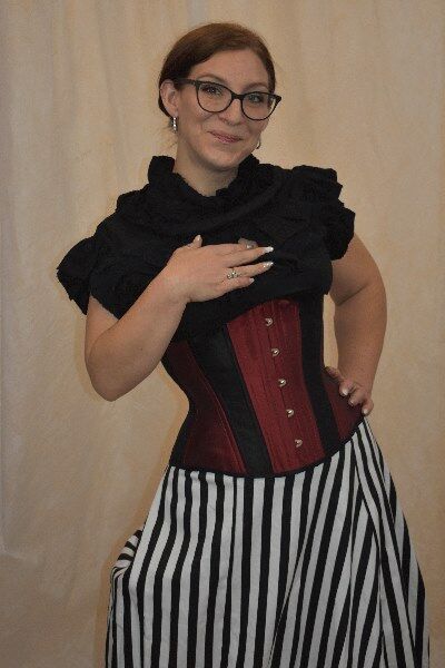 Curvy corset for stylish outfit!
